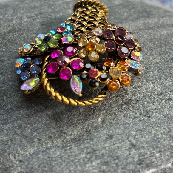 Flower Basket Brooch Pin Colorful Rhinestones Gold NEW Cottagecore Spring Summer - Picture 4 of 7